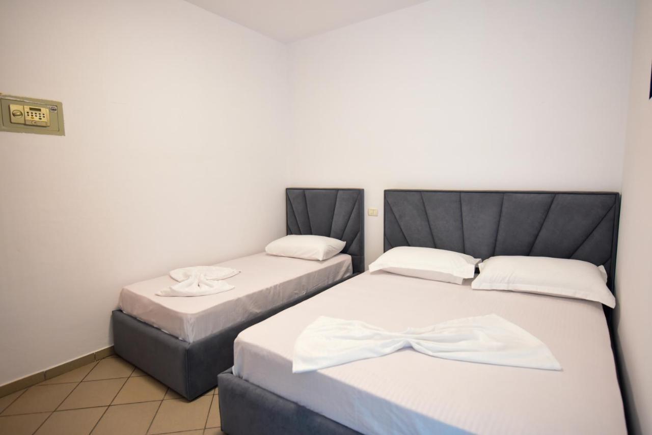 Koa Hotel Durrës Extérieur photo