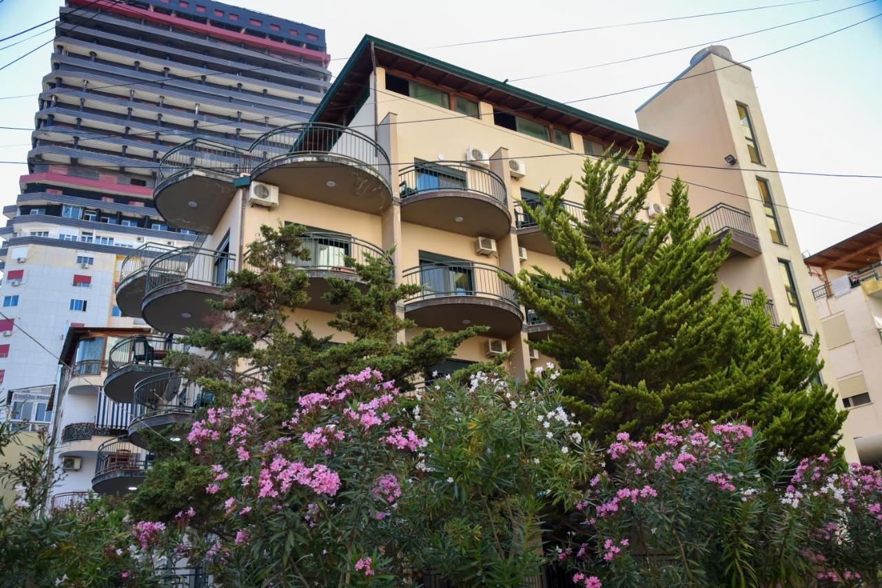 Koa Hotel Durrës Extérieur photo