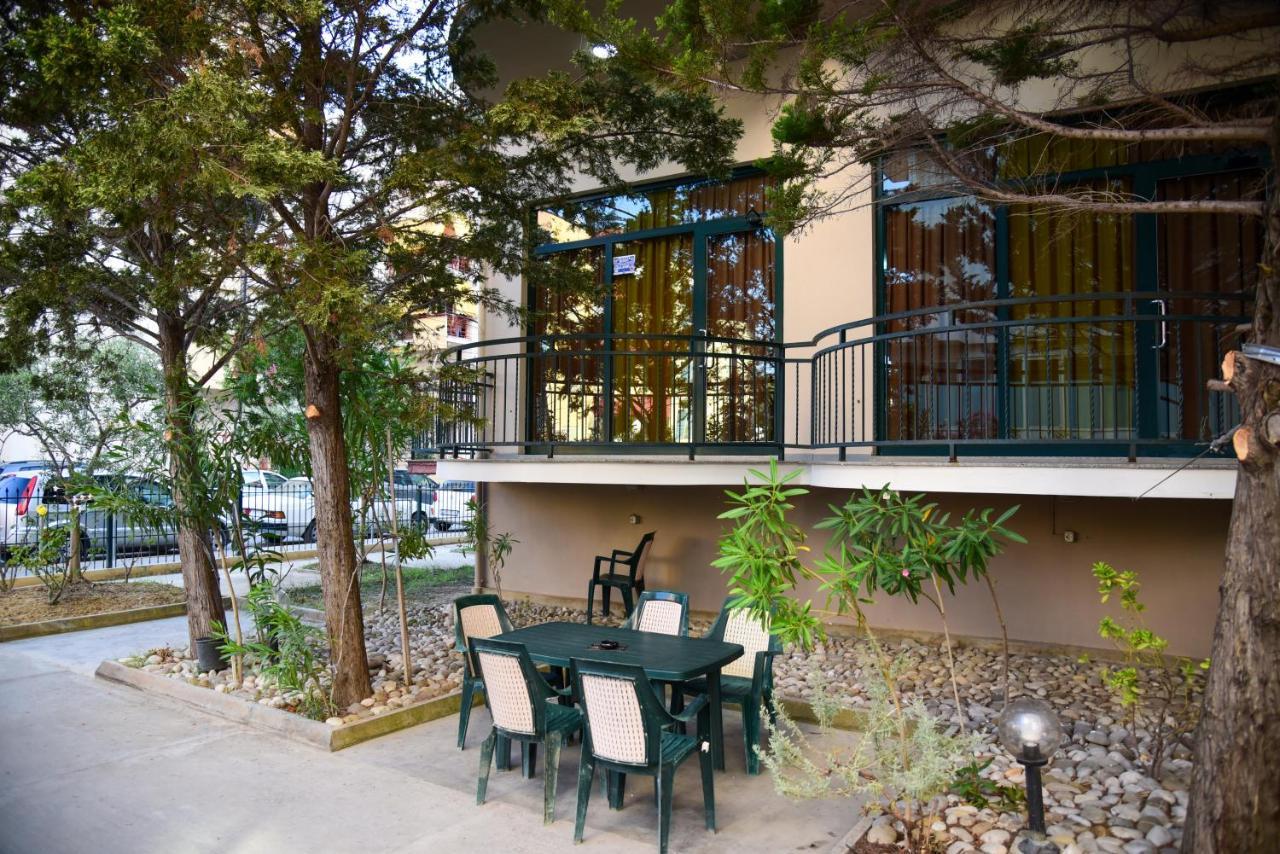 Koa Hotel Durrës Extérieur photo